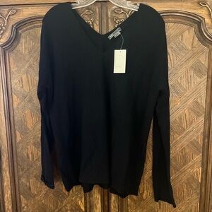 NWT Vince navy wool and cashmere v neck sweater L
